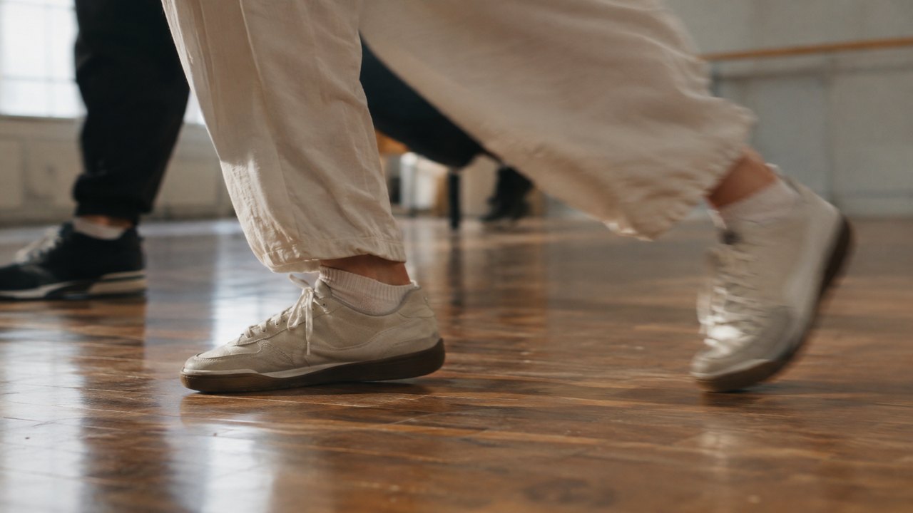 How to Do the Shan Shen Bu: A Four-Move Tutorial